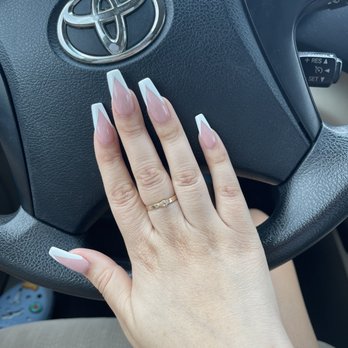 Bellagio Nails & Spa - Nail Salons Near Me - Spring, Texas