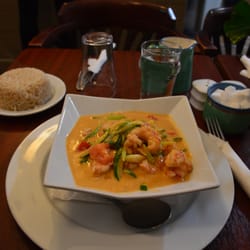 Allo Bar and Seafood Restaurant - A mild coconut curry with Shrimp. Mmmm!