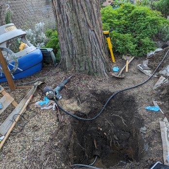 Platero Parada Plumbing - Beginning of trench. - Plumbing Near Me - Sacramento, California Platero Parada Plumbing - Beginning of trench. - Plumbing Near Me - Sacramento, California
