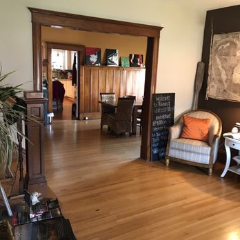 Turning Waters Bed, Breakfast and Adventure - Looking towards dining area - Bed & Breakfast Near Me - Wabasha, Minnesota Turning Waters Bed, Breakfast and Adventure - Looking towards dining area - Bed & Breakfast Near Me - Wabasha, Minnesota