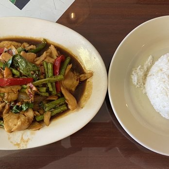 Jasmine Thai - Chicken veggies and side of rice - Thai Near Me - Indianapolis, Indiana