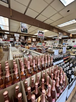 Gust Gallucci's Italian Foods by null