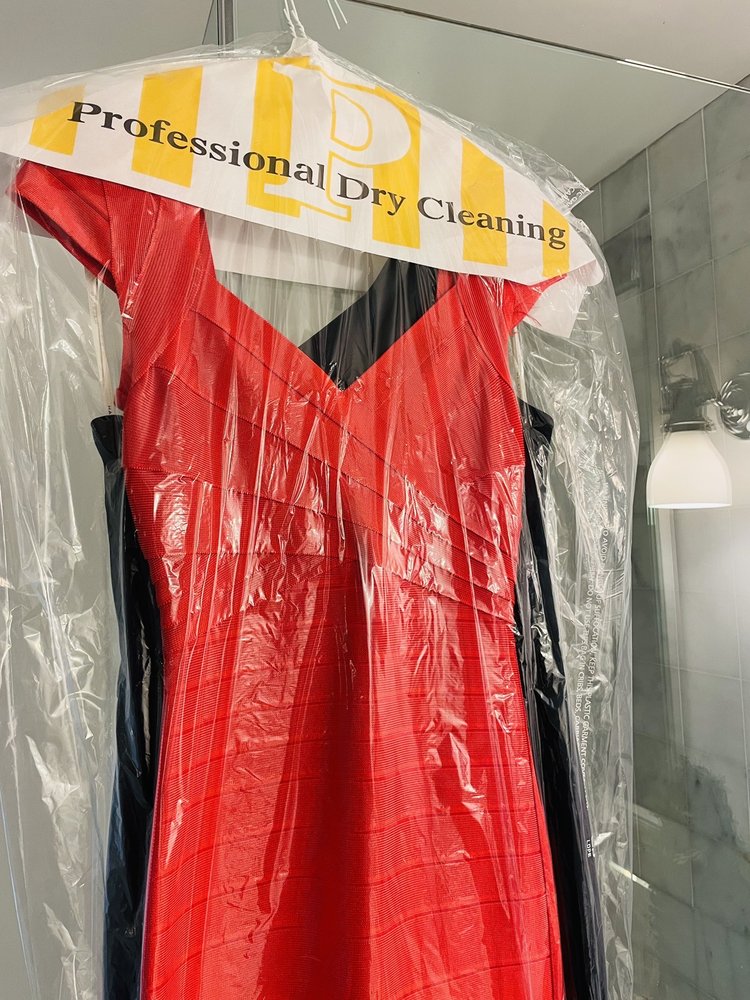 RAYMOND’S CLEANERS SHERMAN OAKS Updated August 2024 16 Photos & 40 Reviews 14050 Ventura