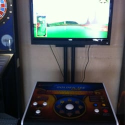 Dillian's Bar and Grill - Best Video Golf Ever!