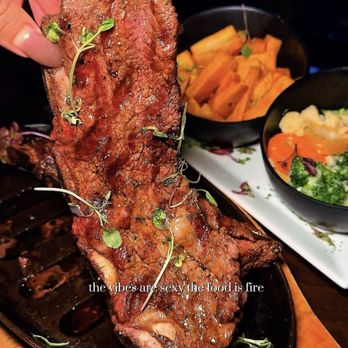 Mojitos Restaurant Bar - Latin American Near Me - Jackson Heights, New York