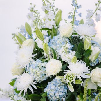 Fancy Flowers by Meredith - Florists Near Me - Orleans, Massachusetts