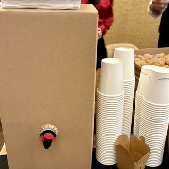 Doughnuttery - Self serve Fall Party PopUp donuts and cider. 10/16/25 - Donuts Near Me - Garden City, New York