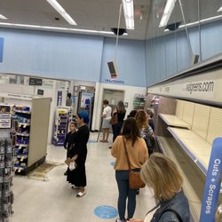 Walgreens - Too many people, too few pharmacists