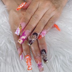 Holly’s Nails