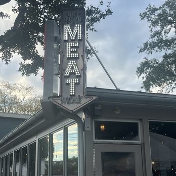 Lewis Barbecue - Exterior where the line starts - Barbeque Near Me - Charleston, South Carolina