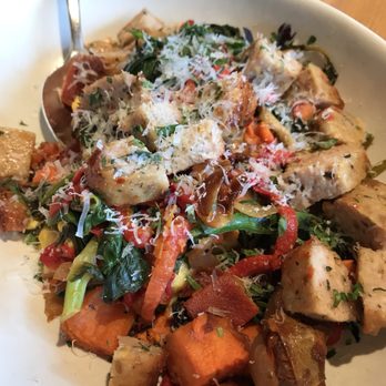 True Food Kitchen - Garden Scrmable with Sausage - Vegetarian Near Me - Pasadena, California True Food Kitchen - Garden Scrmable with Sausage - Vegetarian Near Me - Pasadena, California