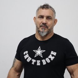 Chute Boxe KC - Professor Claudio Mattos