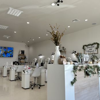 Sugar's Nail Shack - Beautifully decorated - Nail Salons Near Me - St. George, Utah