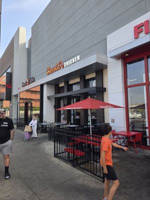 Harold's Chicken by null