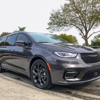 Joa Auto Detailing - Chrysler Pacifica S. Pet hair removal and exterior detail. - Auto Detailing Near Me Joa Auto Detailing - Chrysler Pacifica S. Pet hair removal and exterior detail. - Auto Detailing Near Me