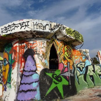 Albany Bulb - Mark's Castle - Landmarks & Historical Buildings Near Me - Albany, California