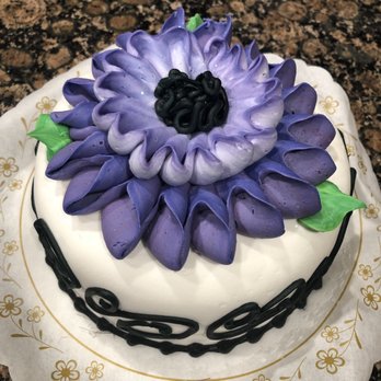 French's  Bakery - Small 8" round cake - Bakeries Near Me - Costa Mesa, California