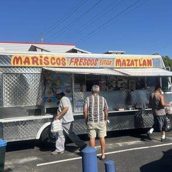 Mariscos Fresco al Estilo Mazatlan - Mariscos frescos y sabrosos - Mexican Near Me - Lodi, California