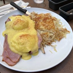 Eggs Benedict