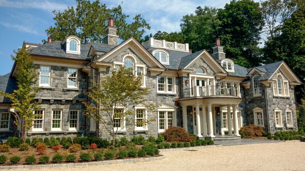 Donovan Glass by null