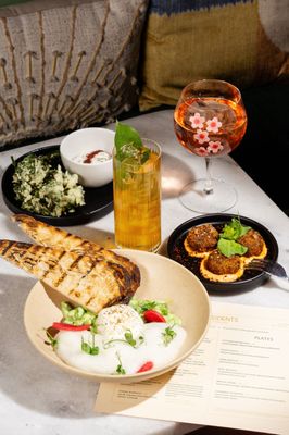 Residents Cafe & Bar by null