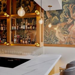 Eatori Market - Belly up to the bar!