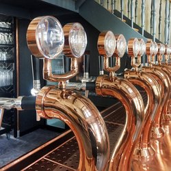 Hartmann's Wirtshaus - 12 Biere frisch vom Faß