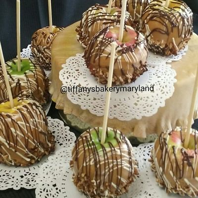 Tiffanys Bakery by null