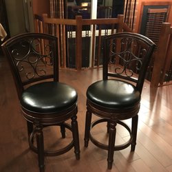 Recovery Room Upholstery - Scott n Rhonda were very helpful and professional in helping me choose the right material to cover my counter stools! Job well done, thanks.