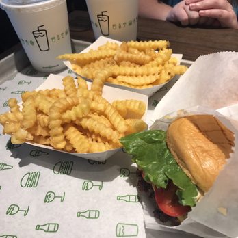 Shake Shack I-Drive - Ice Cream & Frozen Yogurt Near Me - Orlando, Florida Shake Shack I-Drive - Ice Cream & Frozen Yogurt Near Me - Orlando, Florida