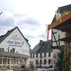 Winzerfest in Walporzheim - die Hauptstraße ist für die Besucher gerüstet - sie kamen auch alle