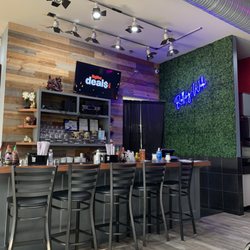 Rolling Wok Asian Cuisine & Pho - Bar