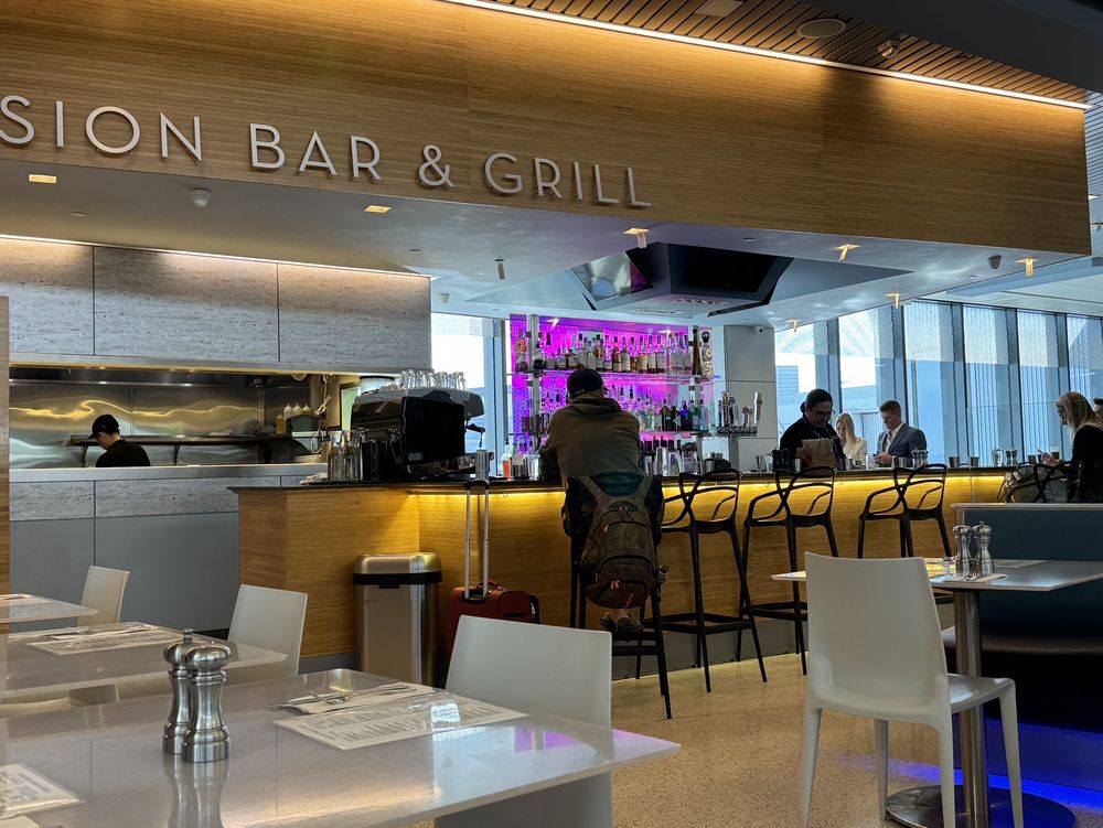 Mission Bar & Grill