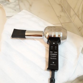 Starhotels Castille - YES! Finally, a real hairdryer in a hotel! - Hotels Near Me - Paris, 75