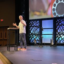 Lakepointe Church - Blessed Sunday. And everyday!!