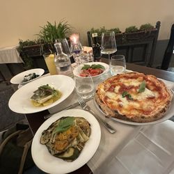 La Lanterna - Diner! YUMS!