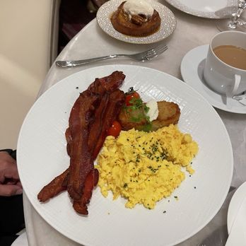 La Fontaine - La Fontaine Breakfast - Breakfast & Brunch Near Me - Las Vegas, Nevada La Fontaine - La Fontaine Breakfast - Breakfast & Brunch Near Me - Las Vegas, Nevada