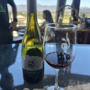 Decantos Vinícola - Wineries Near Me - Valle de Guadalupe, BCN
