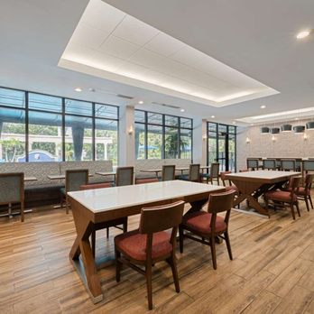 Hampton Inn Boca Raton-Deerfield Beach - Breakfast Area - Hotels Near Me - Deerfield Beach, Florida Hampton Inn Boca Raton-Deerfield Beach - Breakfast Area - Hotels Near Me - Deerfield Beach, Florida