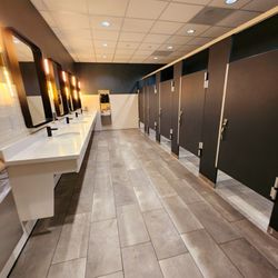 Jubitz Truck Stop - Women's Restroom