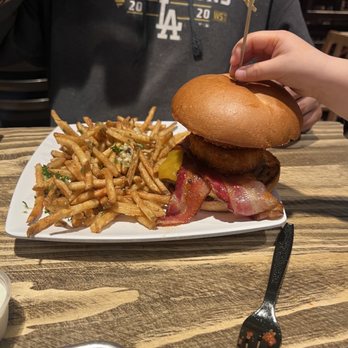 Blast & Brew - Cowboy Burger with Garlic Fries - Pizza Near Me - Paso Robles, California