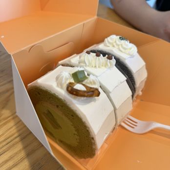 Motto Tea Cafe - Matcha Koyama Cake Roll, Earl Grey Koyama Cake Roll, Black Sesame Koyama Cake Roll - Bubble Tea Near Me - San Gabriel, California Motto Tea Cafe - Matcha Koyama Cake Roll, Earl Grey Koyama Cake Roll, Black Sesame Koyama Cake Roll - Bubble Tea Near Me - San Gabriel, California