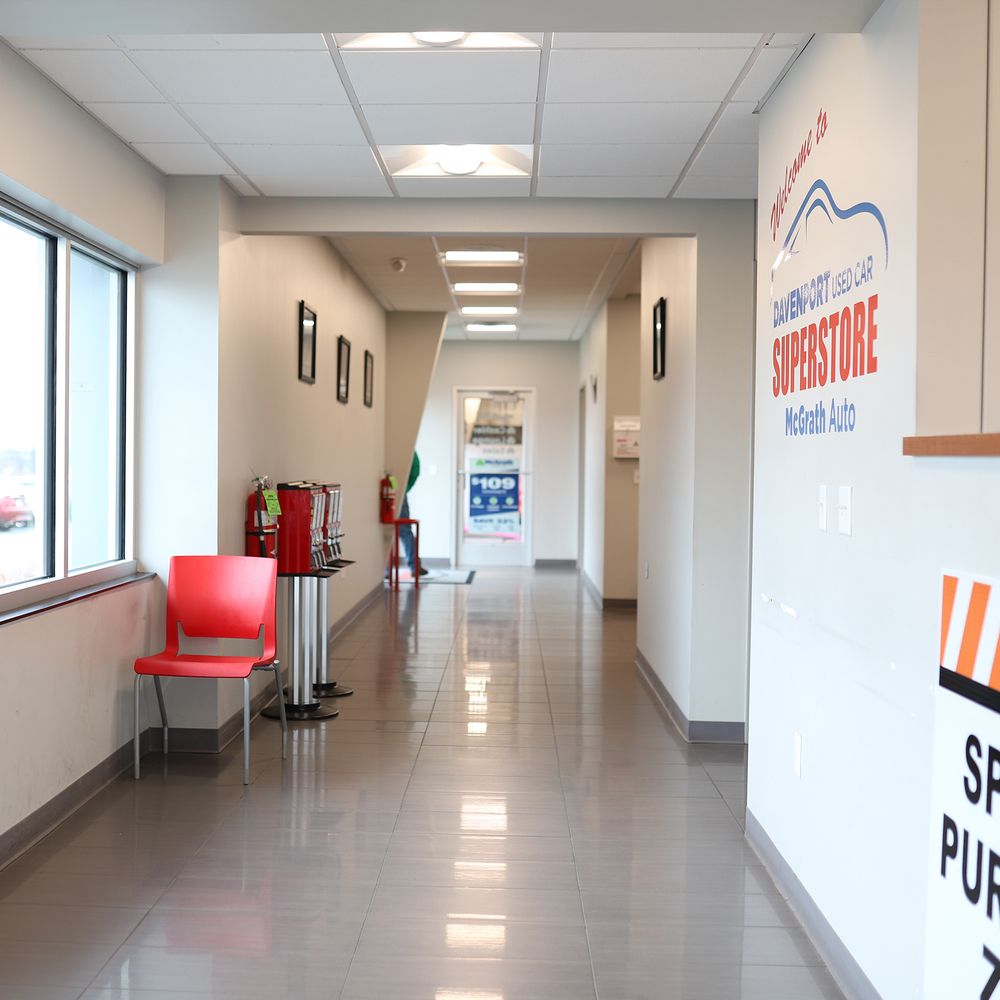 DAVENPORT USED CAR SUPERSTORE 14 Photos 4618 N Brady St, Davenport