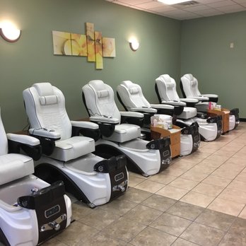 Posh Nail Lounge - Nail Salons Near Me - Pewaukee, Wisconsin Posh Nail Lounge - Nail Salons Near Me - Pewaukee, Wisconsin