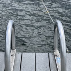 Dinky Dock