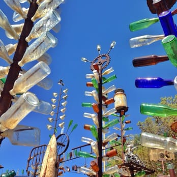 Elmer's Bottle Tree Ranch - Elmer's Bottle Tree Ranch. - Ranches Near Me - Oro Grande, California