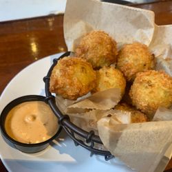 5 Arch Brewing - Jalapeño Poppers