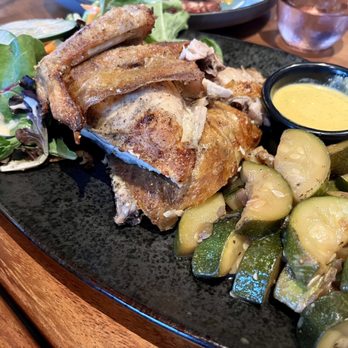 Limón - Pollo a la Brasa with salad and chifa vegetables - Peruvian Near Me - Mountain View, California Limón - Pollo a la Brasa with salad and chifa vegetables - Peruvian Near Me - Mountain View, California
