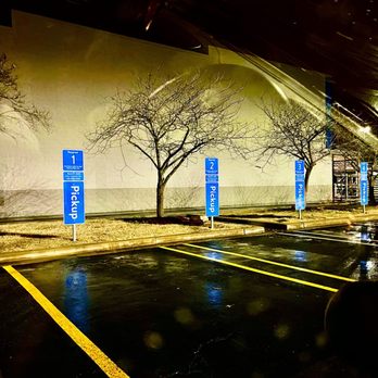 Walmart Supercenter - Pick up area - Grocery Near Me - Nashville, Tennessee Walmart Supercenter - Pick up area - Grocery Near Me - Nashville, Tennessee