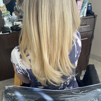 Elegante Salon - Hair Salons Near Me - Island Park, New York